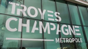 BR&Egrave;VES TROYES CHAMPAGNE M&Eacute;TROPOLE